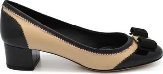 Ferragamo Pumps - Dames - Pumps - Beige - 35 EU - Leer - Schoenen