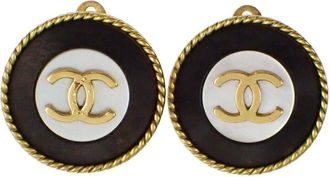 Chanel Vintage Cc Round Button Clip-On Earrings Metal _Plated Earrings Jewelry (Pre-Owned)
