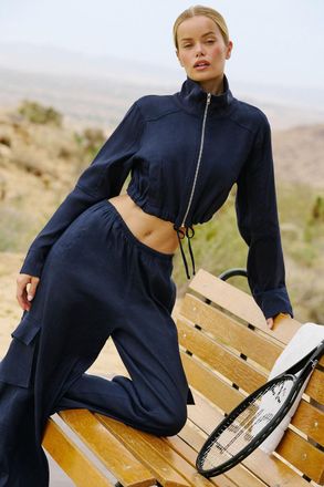 Alo | Linen Getaway Cargo Wide Leg Pants in Navy Blue, Size: Medium