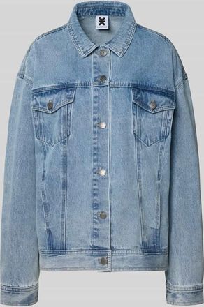 Karo Kauer Jeansjacke mit r&uuml;ckseitigem Label-Patch in Blau, Gr&ouml;&szlig;e XL