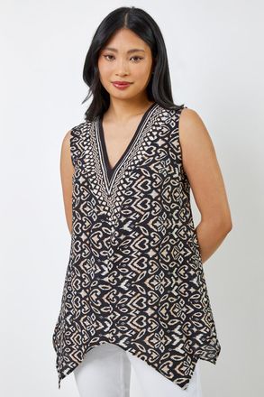 Roman Abstract Print V-Neck Hanky Hem Top