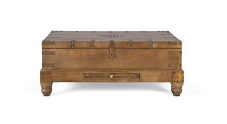 Giner&Colomer Mesa de centro tipo ba&uacute;l en madera maciza de mango con tapa abatible
