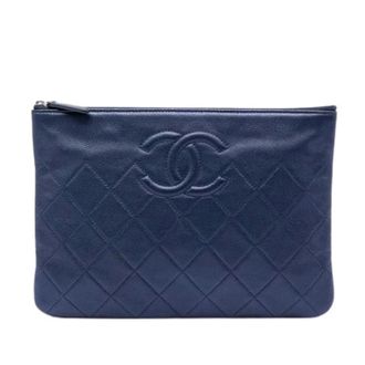 Chanel Pre-owned Clutches, female, Blue, Size: ONE SIZE Pre-owned Quilted Caviar Leather Clutch