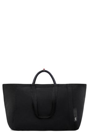 On 60L Water Resistant Nylon Cargo Pack Tote in Black at Nordstrom