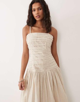 Brave Soul Vestito midi marrone a quadretti con spalline sottili e corpino arricciato