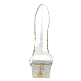 Chanel Pre-owned Cross Body Bags, female, White, Size: ONE SIZE Pre-owned Matelasse Shoulder Bag