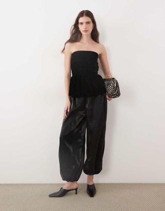 Asos tuta jumpsuit in velluto a fascia con pantaloni balloon in chiffon nera-Nero