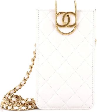 Chanel CC Clasp Phone Holder Quilted Lambskin crossbody bag - Wit