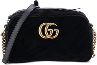 Gucci GG Marmont matelass&eacute; kleine fluwelen crossbodytas - Zwart