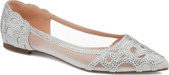 Journee Collection Women & apos;s Batavia Medium and Wide Width Flats