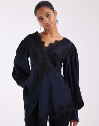 & Other Stories blusa con scollo a V e finiture in pizzo blu navy