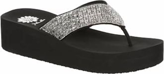 Yellow Box Womens Tari Flip-Flop Sandal In Clear