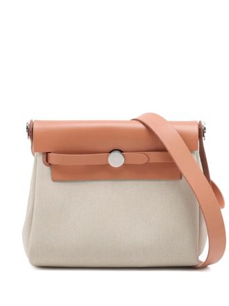 Herm&egrave;s 2025 Military Toile and Vache Hunter Herbag Zip 20 crossbody bag - Marrone