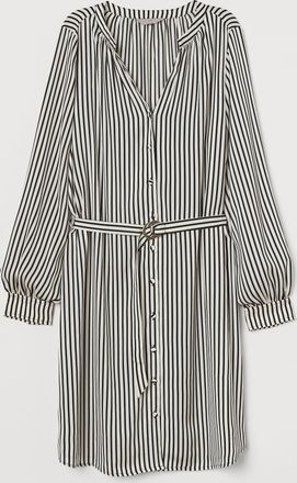 H&M Kleid mit G&uuml;rtel - Schwarz