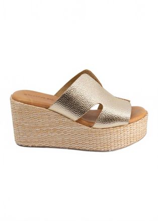 Chocolat Blu Womens Jamie Sandal In Gold Leather