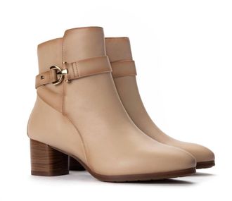 Pikolinos Womens Calafat Boots In Stone