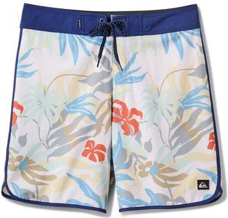 Quiksilver Surfsilk Scallop Board Shorts in Off White at Nordstrom, Size 36