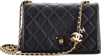 Chanel Enamel Multi CC Chain Flap Bag Quilted Lambskin Small crossbody bag - Zwart