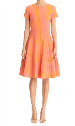 Carolina Herrera Pleated Short-Sleeve Dress In Coral