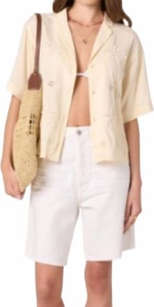 Astr Vesa Top In Beige