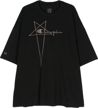 Champion logo-embroidered T-shirt - men - Organic Cotton - S - Black