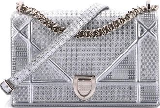 Dior Diorama Flap Bag Cannage Embossed Calfskin Medium shoulder bag - Zilver