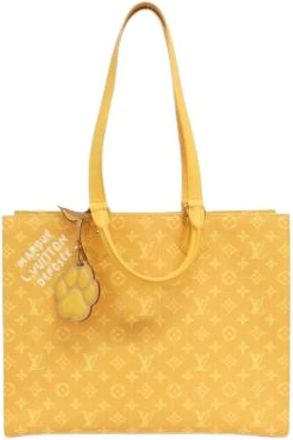 Louis Vuitton Vintage, unisex, Geel, ONE Size, Pre-owned Monogram Heritage Sac Plat 24H Coated Canvas Bag