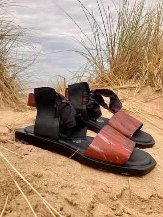 Papucei Womens Oxana Sandal In Red