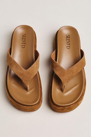 Silent D Tamarah Platform Thong Sandals
