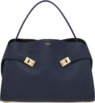 Ferragamo large Hug leather shoulder bag - women - CALFSKIN/Lambskin/CALFSKIN - One Size - Blue