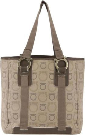 Ferragamo Pre-owned Tote Bags, female, Beige, Size: ONE SIZE Pre-owned Vintage Gancini Logo Canvas Tote Bag