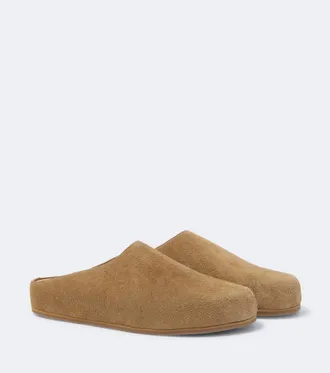 STUDIO NICHOLSON Wearing suede mules
