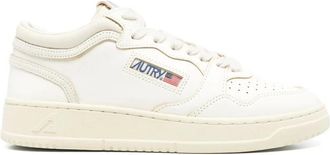 Autry Beige Veterschoenen met Geperforeerde Neus - Dames - Sneakers - Wit - 36 EU - Leer - Schoenen
