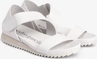 Pedro Garcia Flat sandal in white leather | Jedda | Essentials collection | PEDRO GARCIA