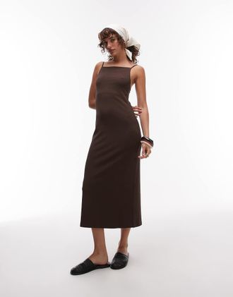 Arket Vestito midi compatto a coste marrone cioccolato senza maniche con scollo squadrato