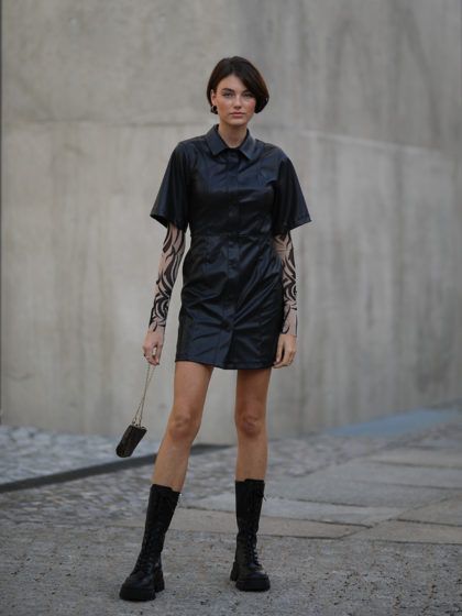 Il look rock chic da copiare assolutamente quest’autunno? LBD e anfibi!