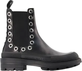 Alexander McQueen Schoenen, Heren, Zwart, 41 EU, Leer, Chelsea Boots met Eyelet Detail