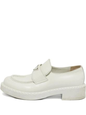 Prada leather logo loafers - White
