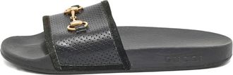 Gucci Sandali slides con morsetto - Nero