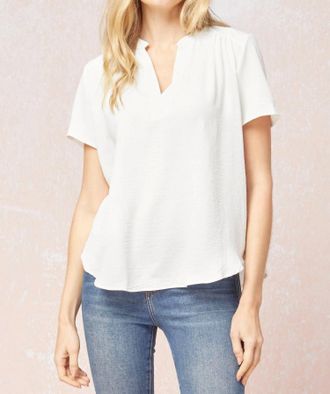 Entro Classic Chic Top In Ivory
