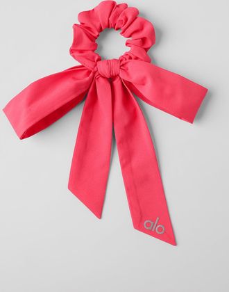 Alo | Love Knots Tie Scrunchie in Candy Red