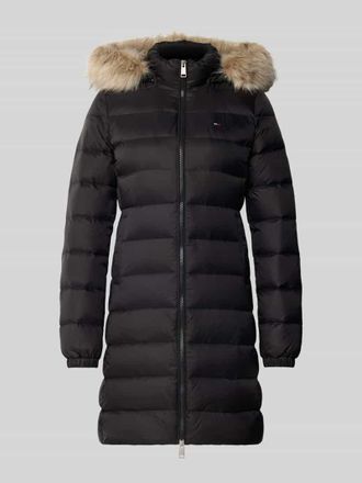 Tommy Jeans Slim Fit Steppmantel mit Daunen-Feder-F&uuml;llung in Black, Gr&ouml;&szlig;e M