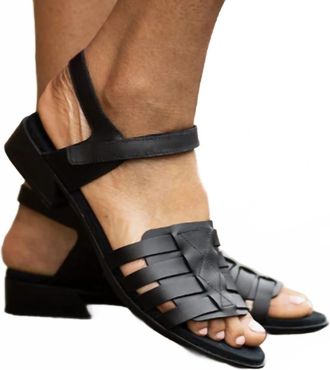 Munro Womens Vienna Sandal In Black Leather
