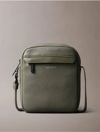 Calvin Klein Mens Pebbled Reporter Bag - Green