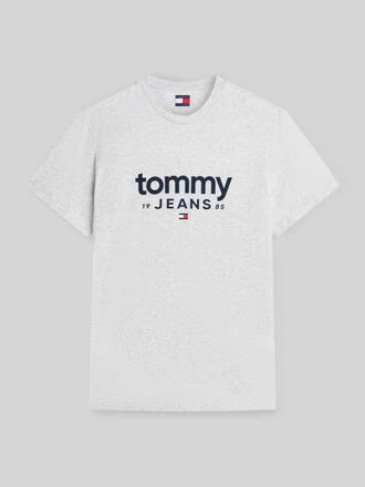 Tommy Jeans Relaxed Fit T-Shirt aus reiner Baumwolle mit Label-Schriftzug in Hellgrau Melange, Gr&ouml;&szlig;e XXL