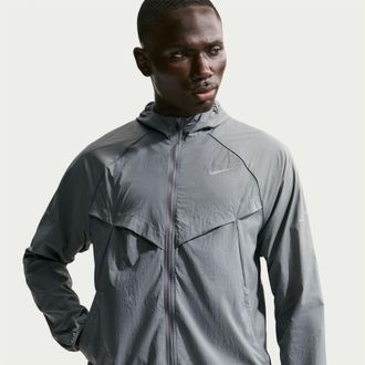 Nike Mens Stride Jacket in Smoke Grey - Size X-Large