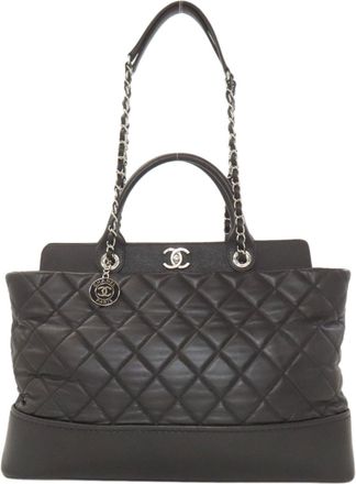 Chanel Matelasse Black Leather Tote Bag (Pre-Owned)