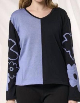 Angel Color Block V Neck Sweater In Black/denim