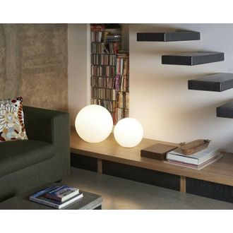 Slide Globo (in) Bianco - ø 30 - Finitura lucida lampada da tavolo originale Slide in polietilene colorata palla sfera luce per ambienti interni ed esterni