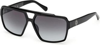 Guess Navigator Zonnebril - Heren - Zonnebrillen - Zwart - 61 MM - Accessoires